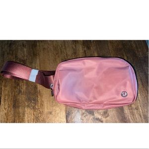 NWT Lululemon belt bag